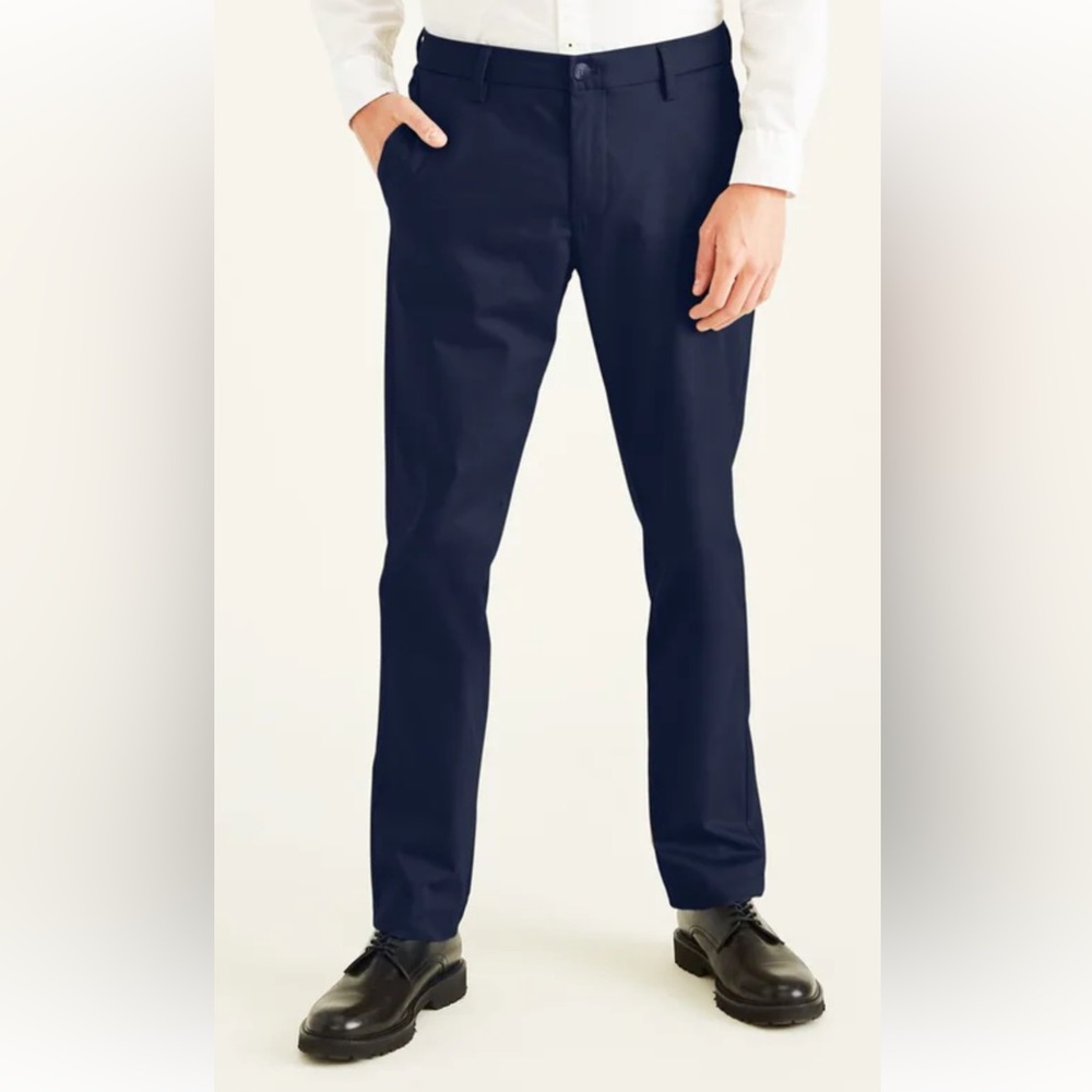 Slim Tapered Fit Signature Khaki